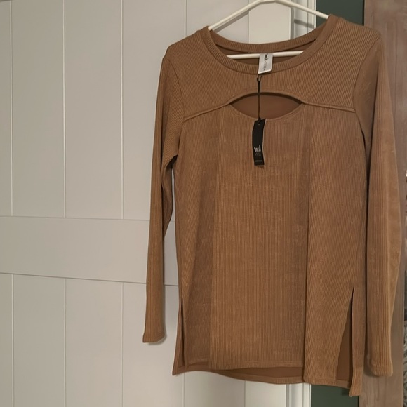 Smash Tess Zoe Cut-Out Top NWT - Picture 1 of 5